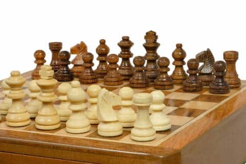 Mini schaakspel hout - magnetisch reis schaakspel 18 x 18 cm met opberglade 4