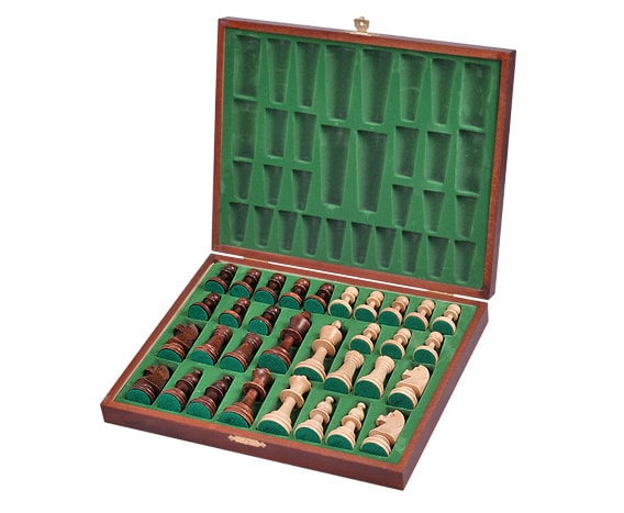 Luxe houten schaakstukken in houten koffer