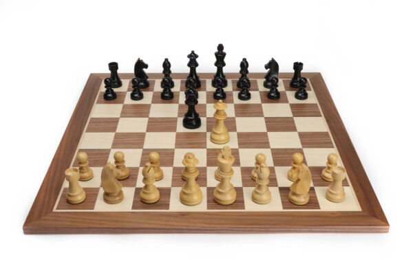 Schaakset German Knight Ebonized met Schaakbord Walnoot zonder coördinaten