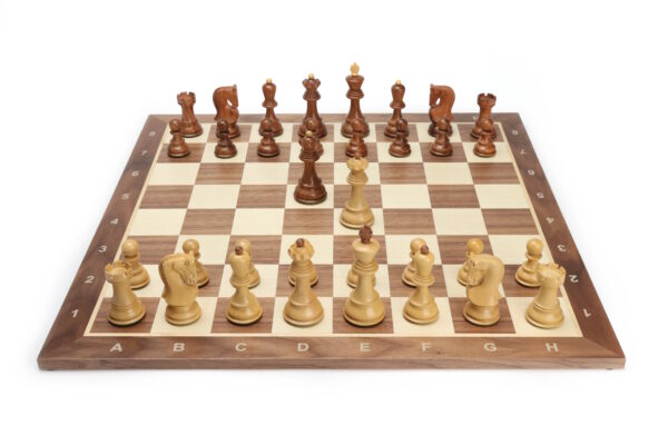 Schaakset Zagreb bruin wit met schaakbord walnoot